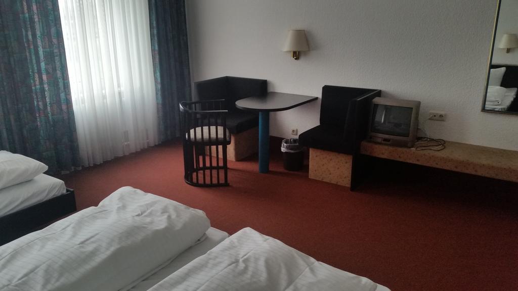 Hotel Bitterfelder Hof Eksteriør bilde