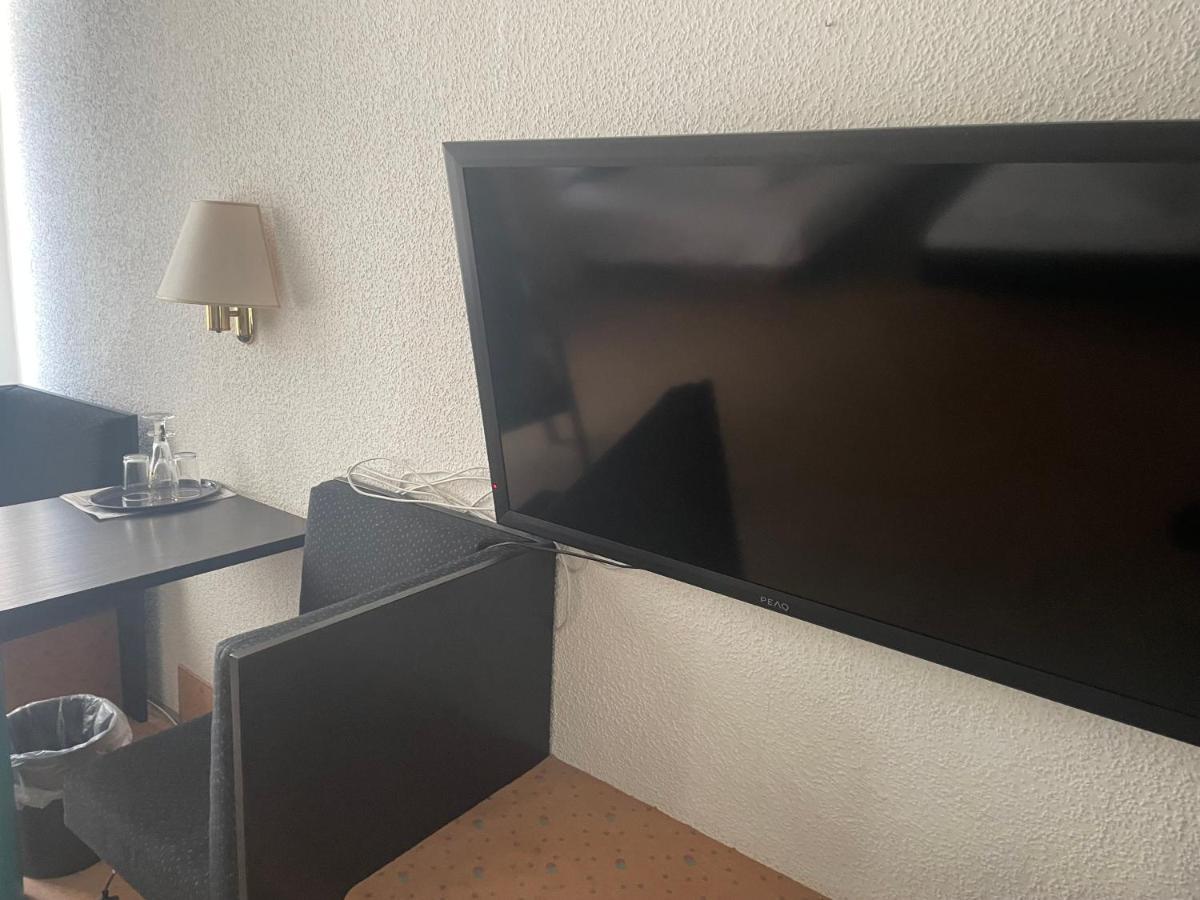 Hotel Bitterfelder Hof Eksteriør bilde