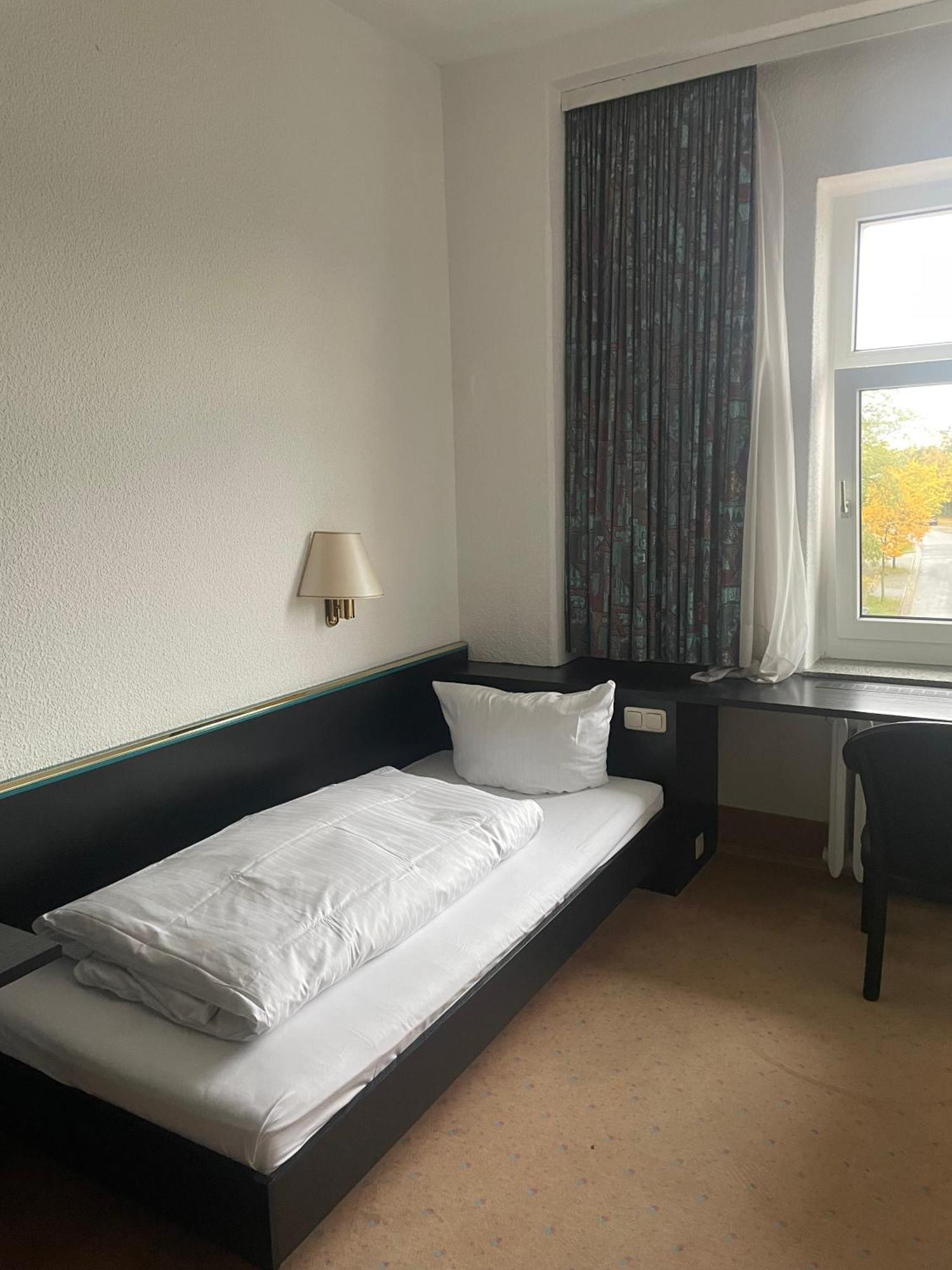Hotel Bitterfelder Hof Eksteriør bilde