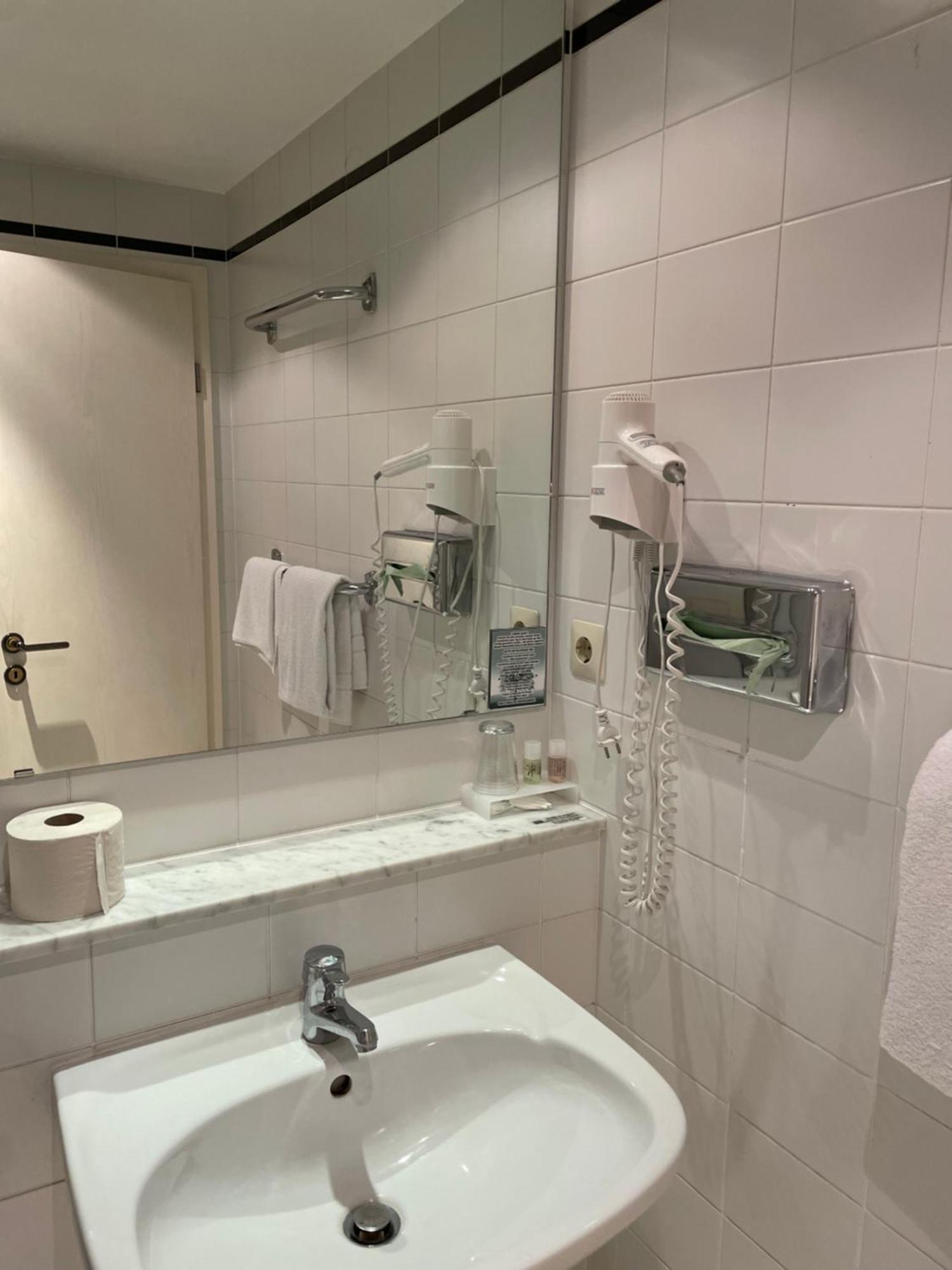 Hotel Bitterfelder Hof Rom bilde